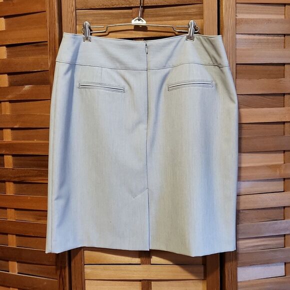 Worthington Light Gray Skirt Women's Size 16 Polyester Rayon Spandex - Picture 2 of 4